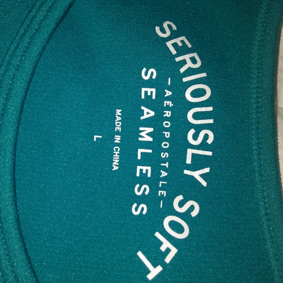 NWOT 🚩Aeropostale Seriously Soft Seamless Crop Top Women's Size L - Picture 2 of 3